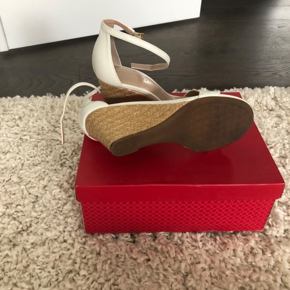 Wedge sandals - Picture 3 of 4